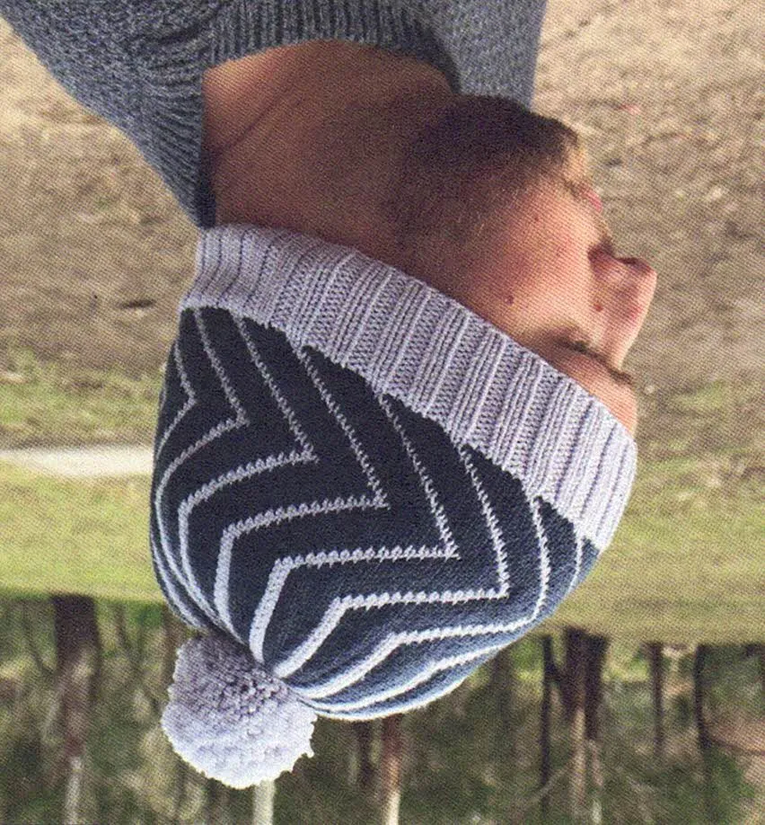 Accessories - Debra Kinsey Leaflet Pivot Colourwork Beanie