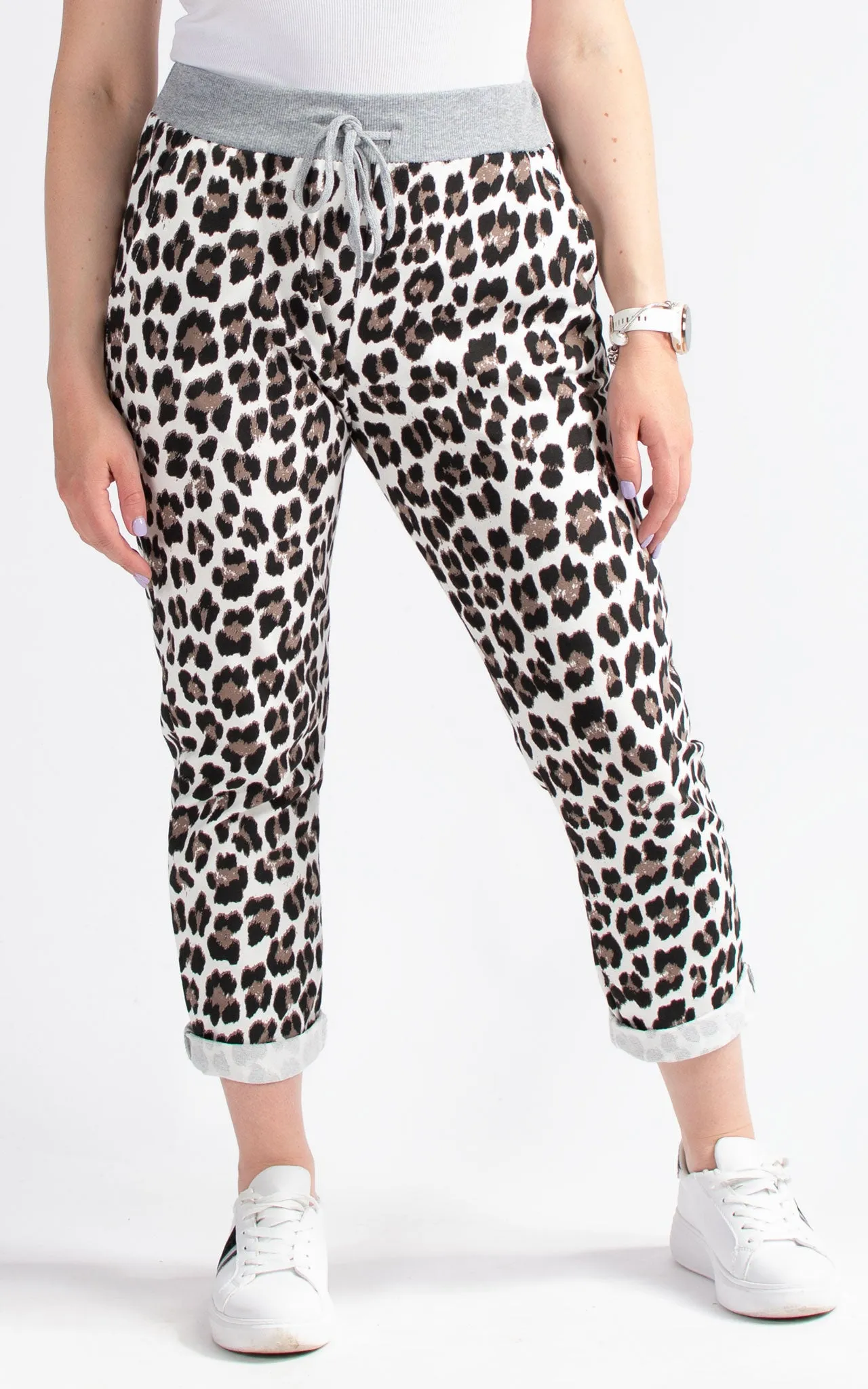 Basic Jogger | White Leopard Print