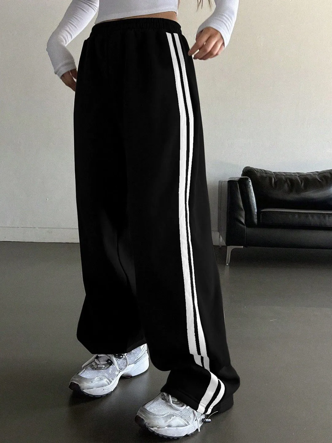 Black Knitted High-Rise Loose Fit Joggers