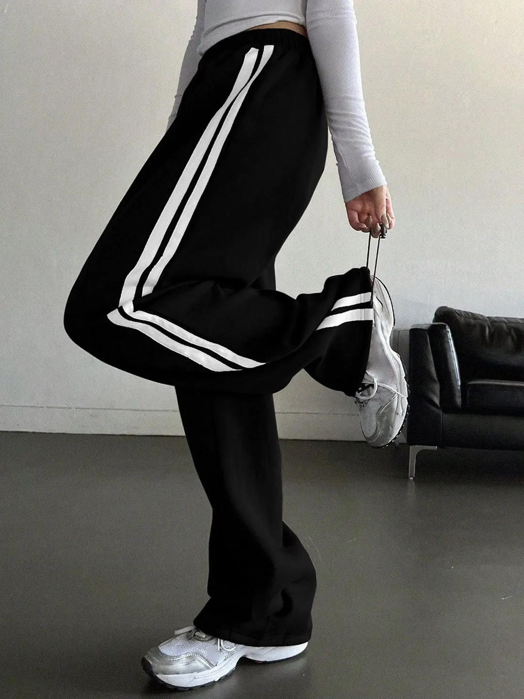 Black Knitted High-Rise Loose Fit Joggers