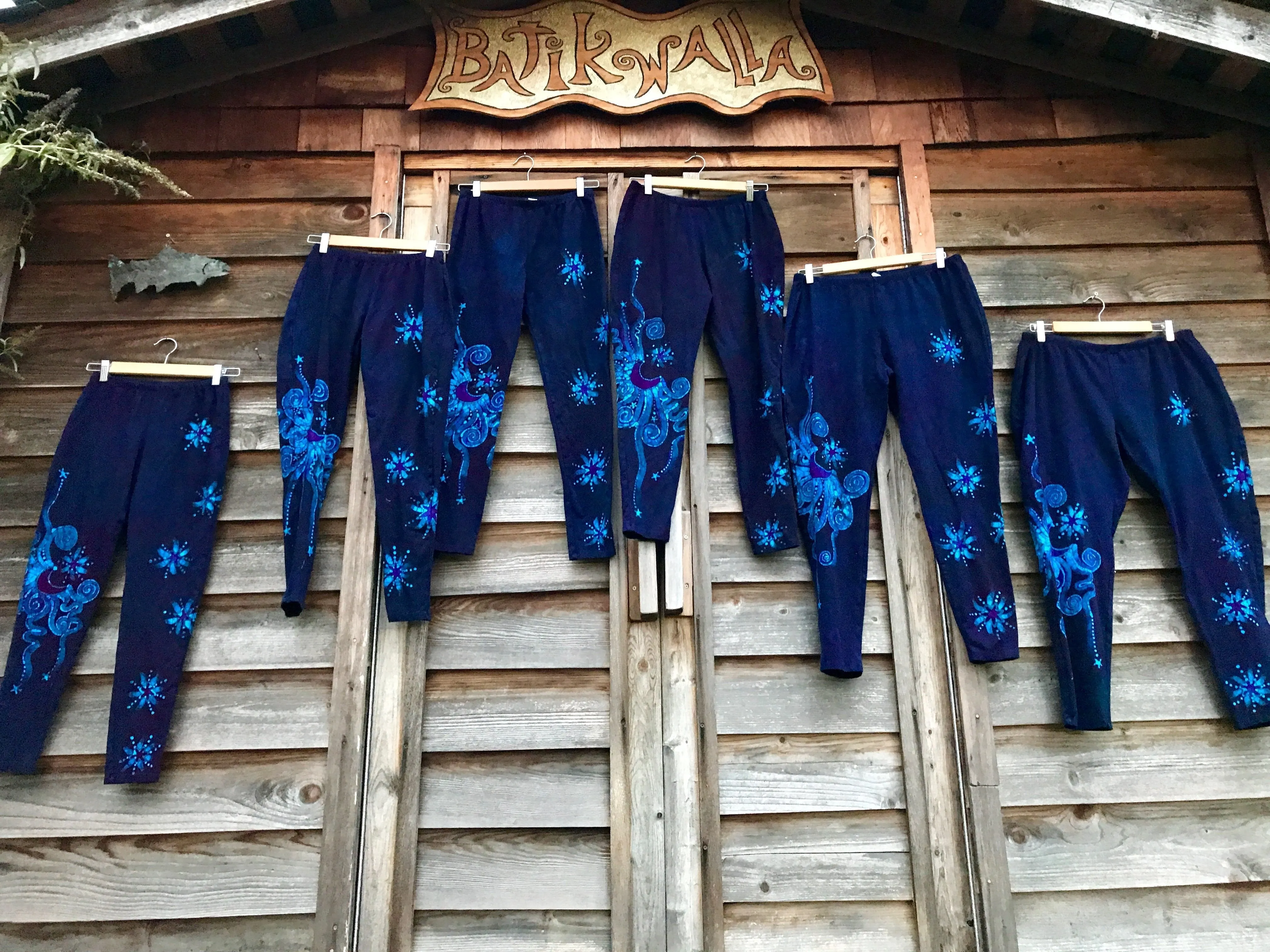 Deep Purple and Turquoise Moon & Star Batik Size XL Leggings