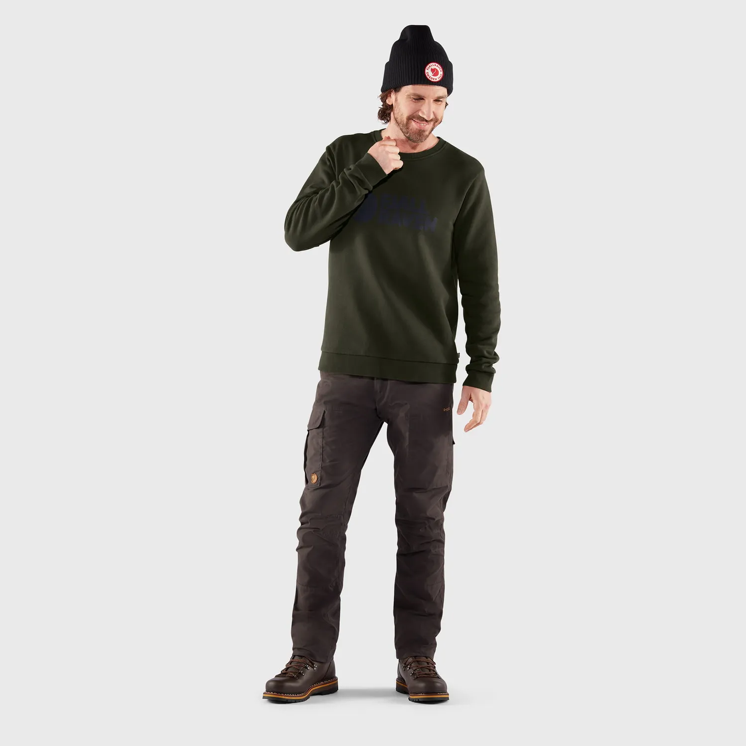 Fjällräven Men&#x27;s Fjällräven Logo Sweater Deep Forest | Buy Fjällräven Men&#x27;s Fjällräven Logo Sweater Deep Forest here | Outnorth