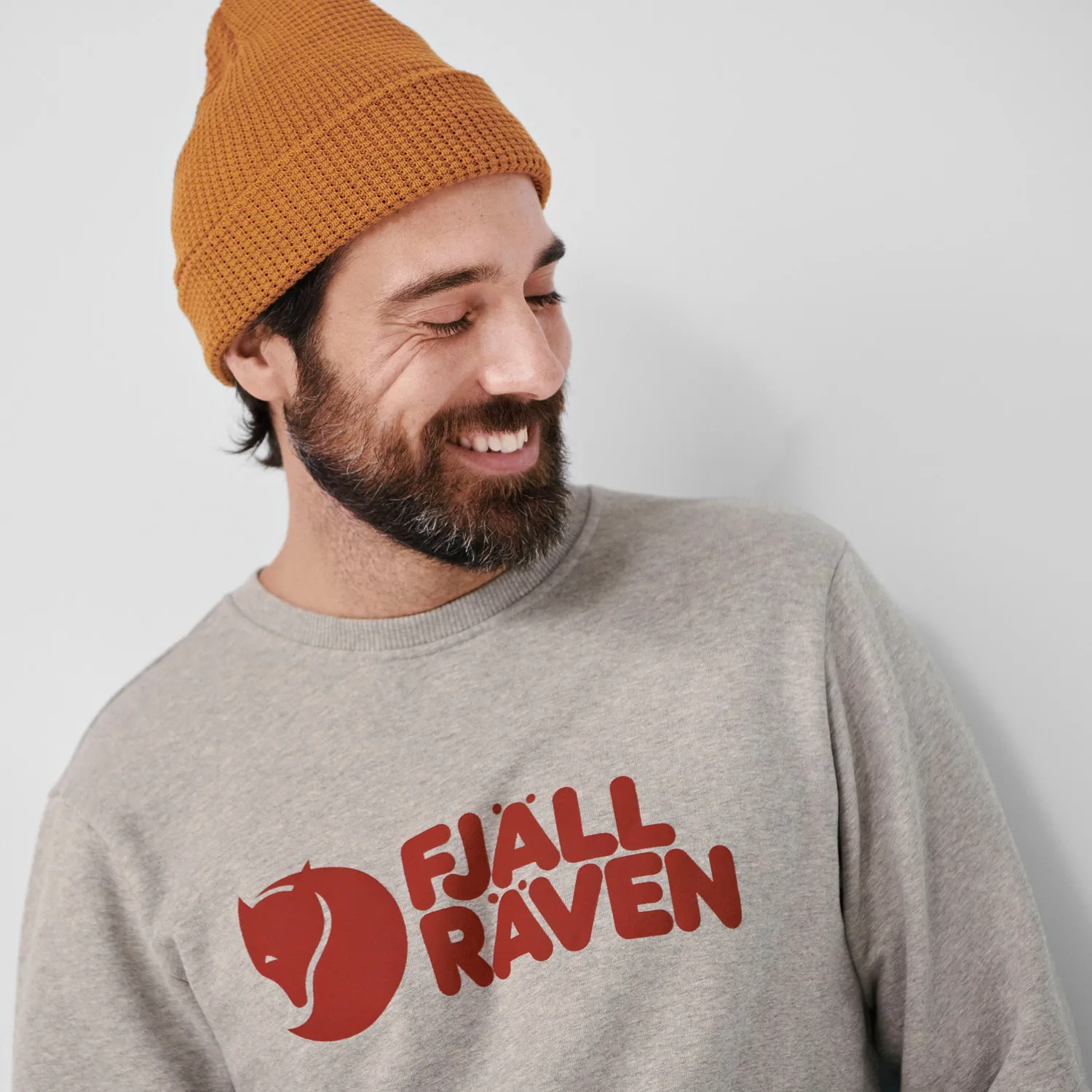 Fjällräven Men&#x27;s Fjällräven Logo Sweater Grey-Melange | Buy Fjällräven Men&#x27;s Fjällräven Logo Sweater Grey-Melange here | Outnorth
