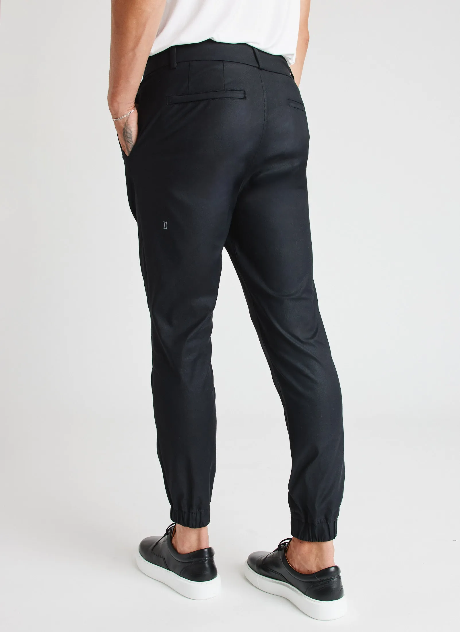 Navigator Commute Joggers Slim Fit