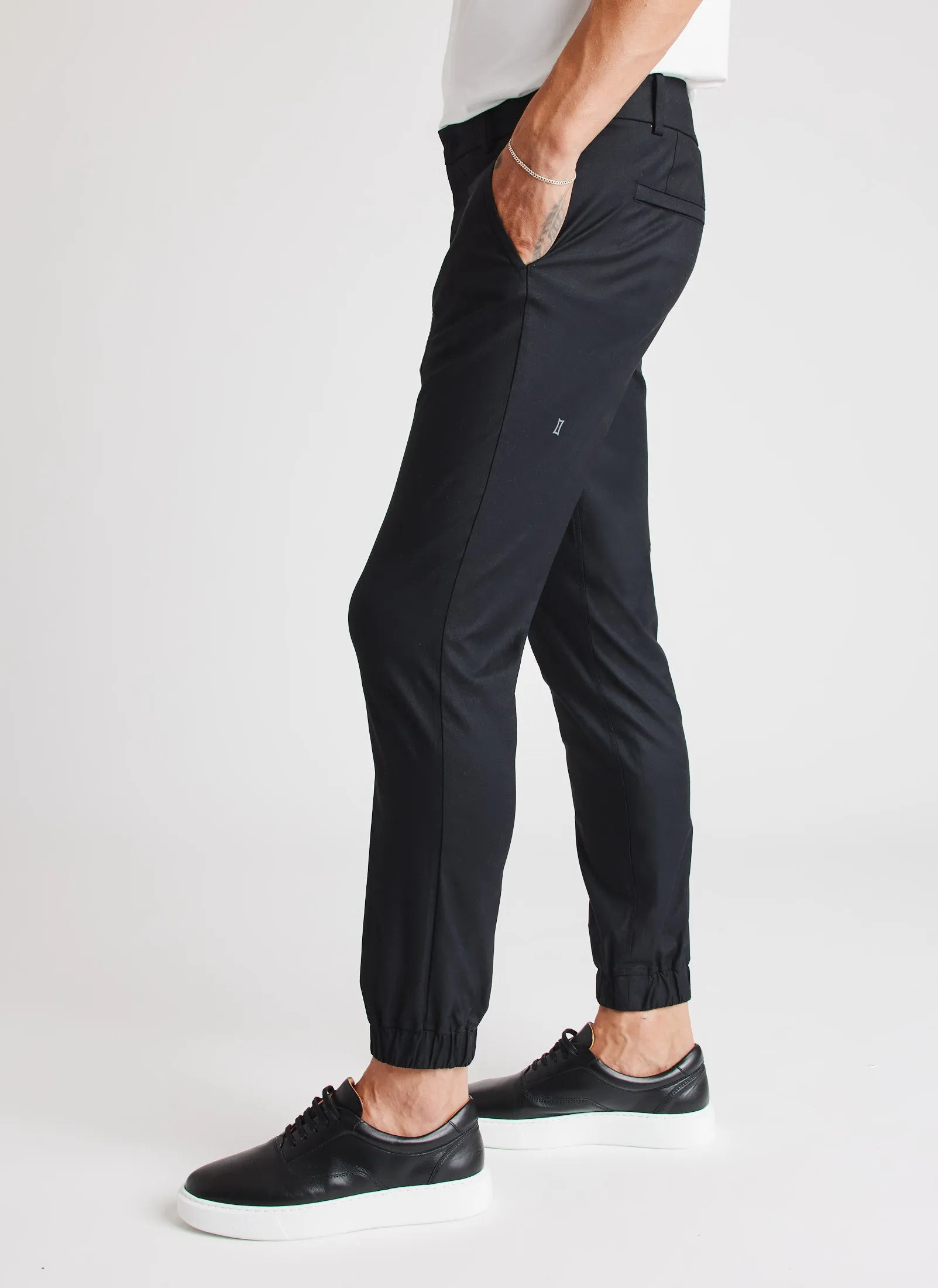 Navigator Commute Joggers Slim Fit