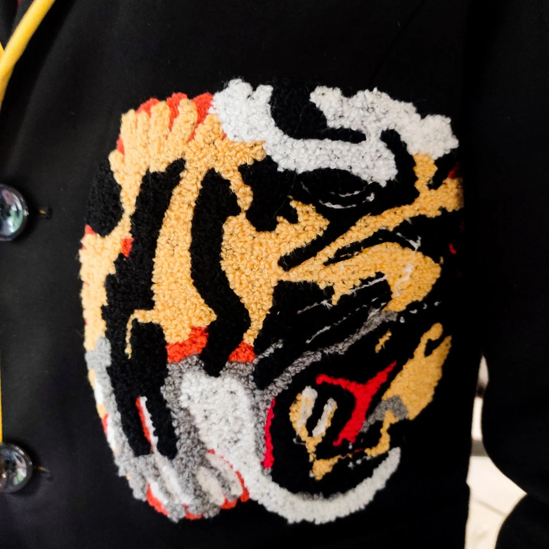 Notch Lapel Tiger Head Embroidery Blazer