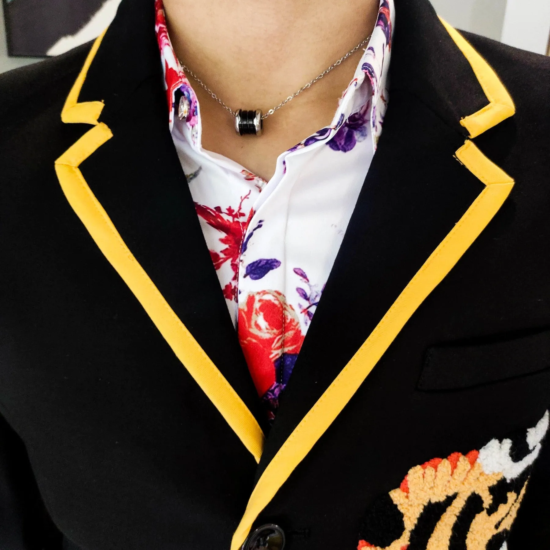 Notch Lapel Tiger Head Embroidery Blazer