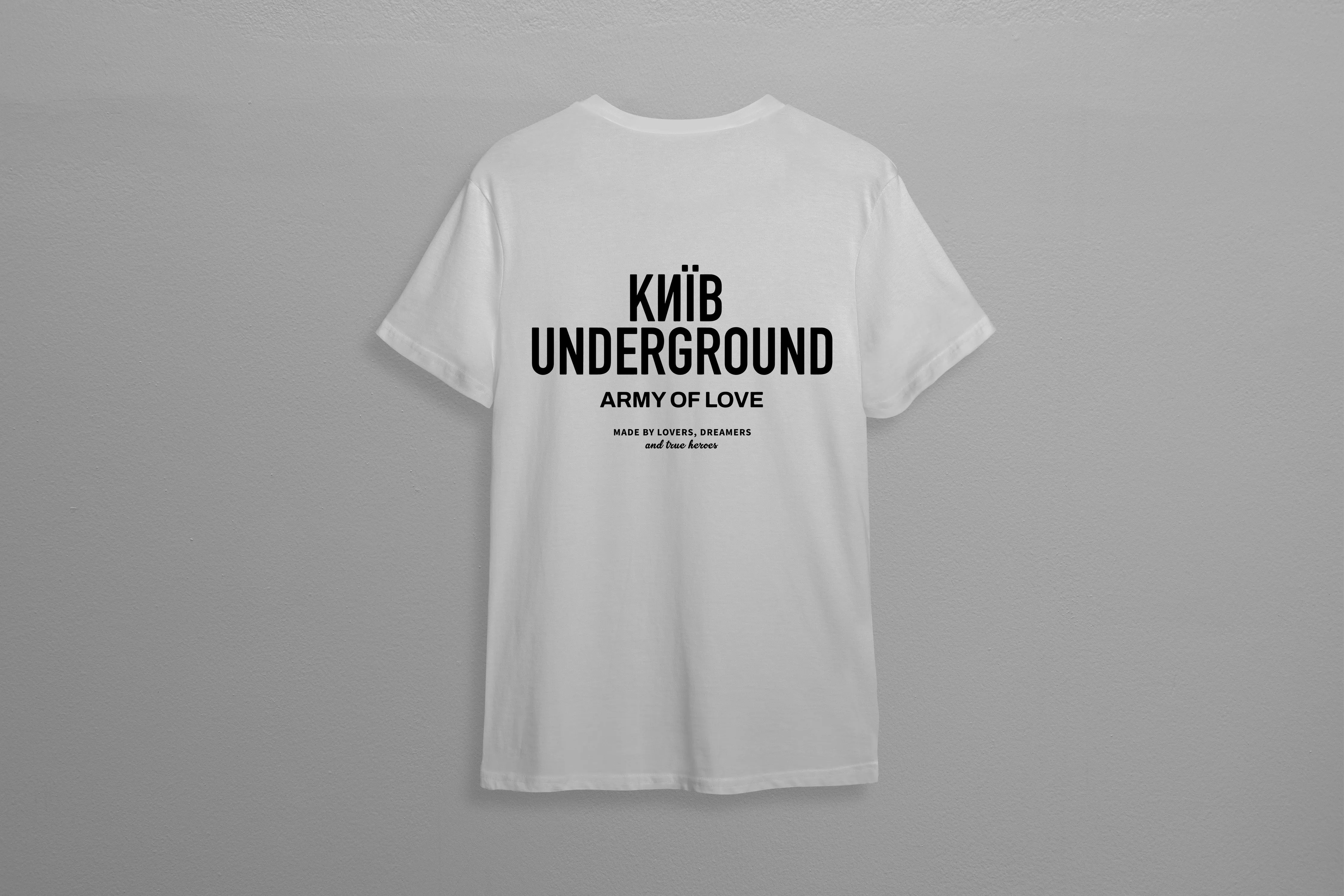 OVERSIZE T-SHIRT - ARMY OF LOVE