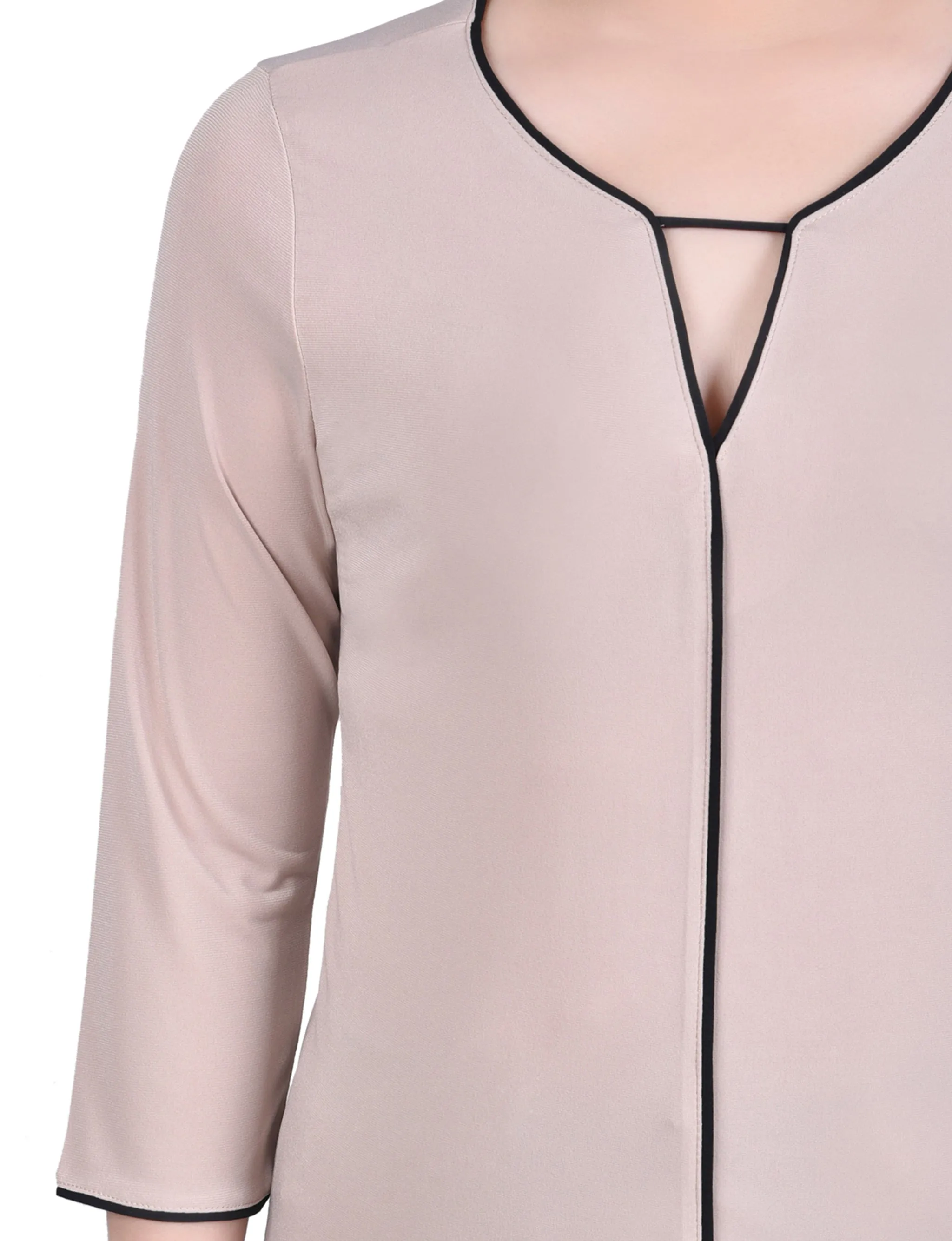 Petite 3/4 Sleeve Piped Top