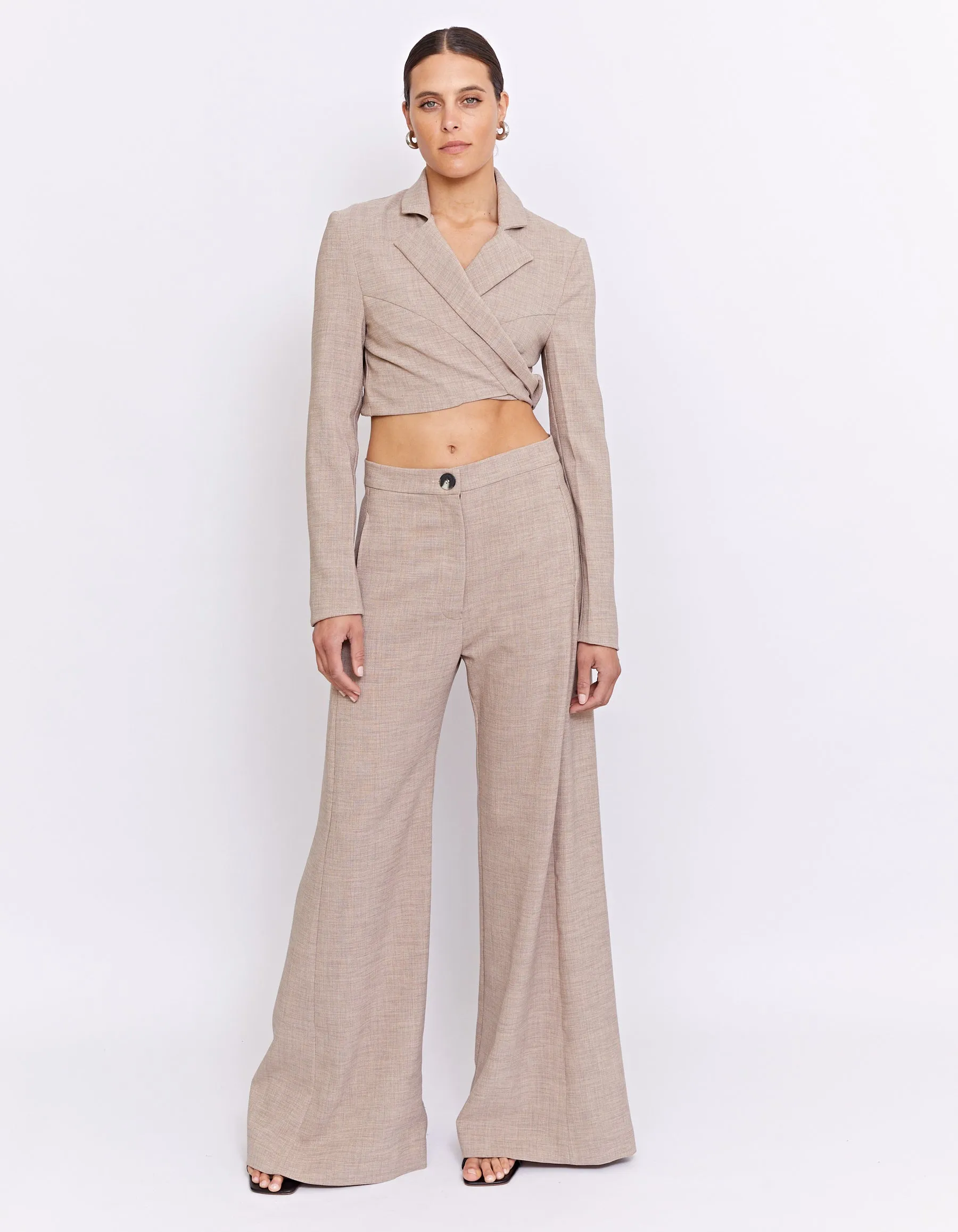 THE BAXTER CROPPED BLAZER | BISCUIT