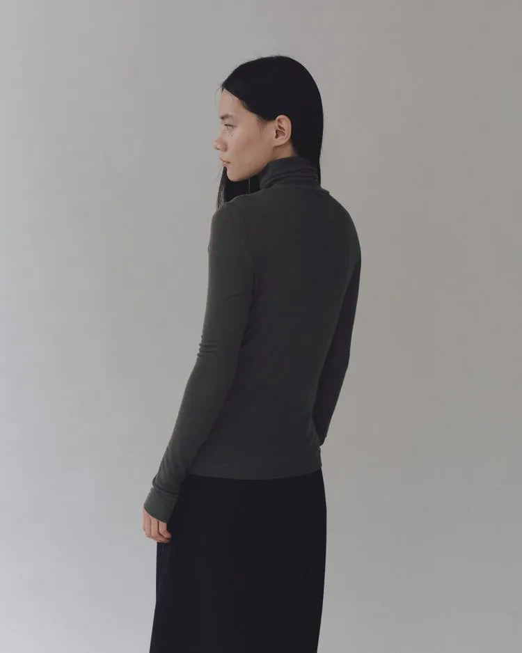 Thin Ribbed Roll Neck Top | Dark Gray