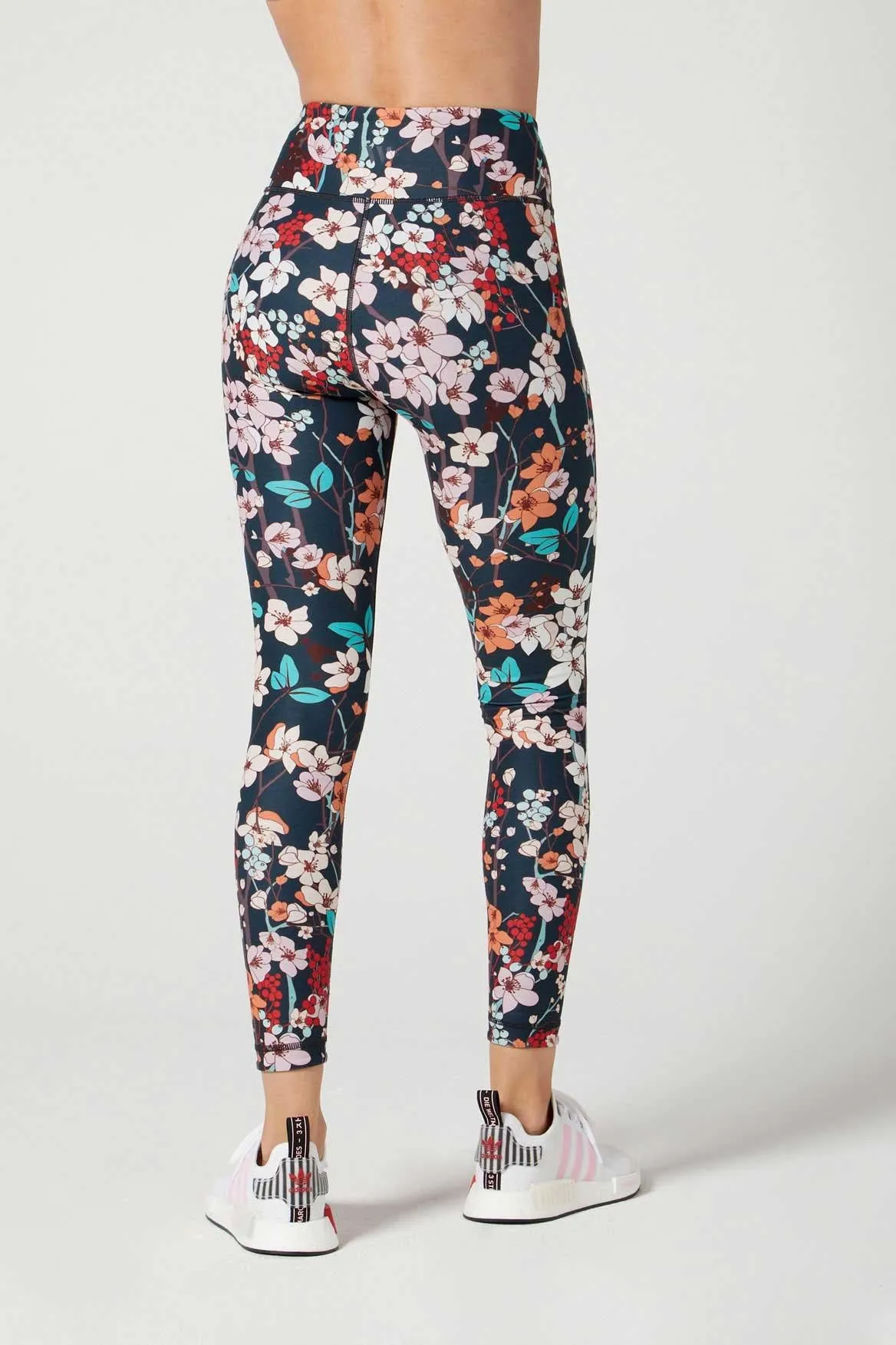 Wear It To Heart Aria Back Pocket Legging - Midnight Glory